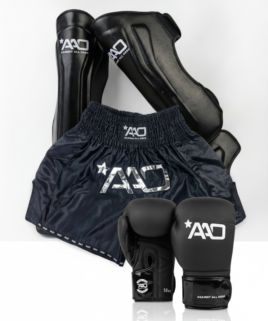 Muay Thai Starter Set (Boxhandschuhe + Shorts + Shinguards)