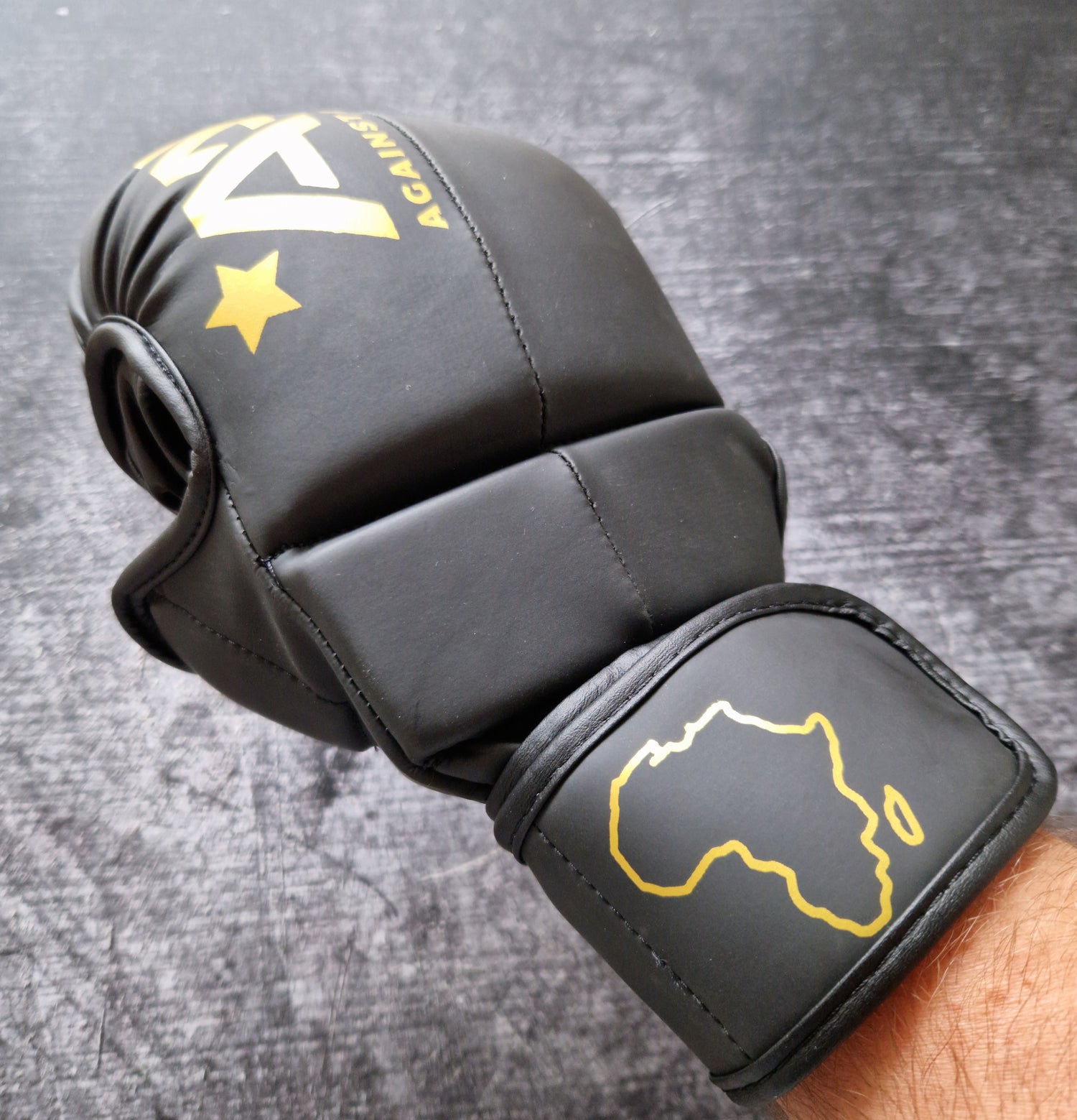 Afrika MMA Handschuh